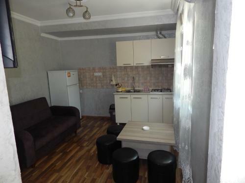 Hostal Guest House On Angisa