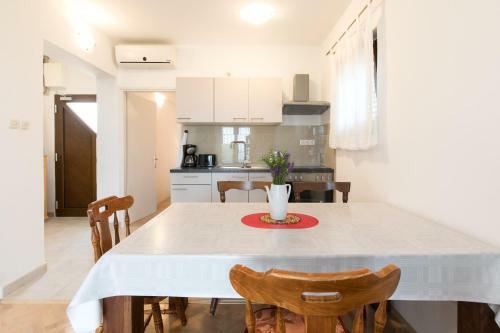 Studio Apartment - Close To Beach, Very Beautiful
