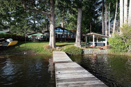 Kemp Lake House