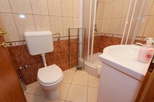 Apartments Zdravko