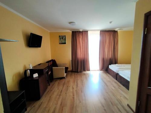 Hotel ????????