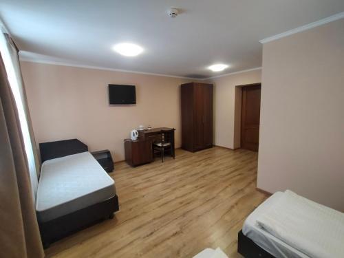 Hotel ????????