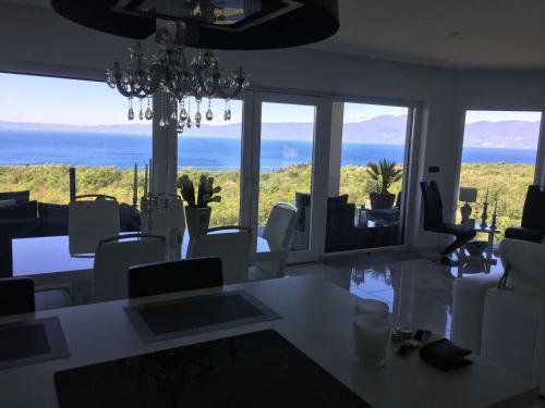 Luxury Apartment In Kostrena