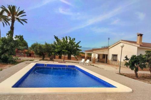 Villa R�stica Privada Con Gran Chalet Y Piscina