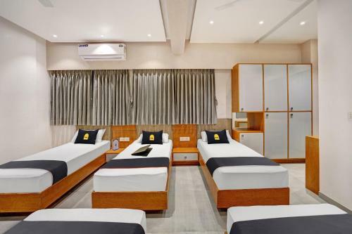 Townhouse Oak Hotel Vaibhav