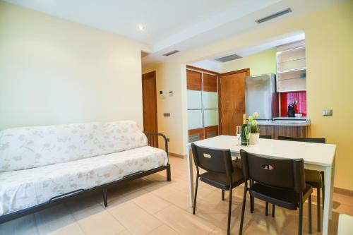 Sea & Beach Lloret Apartments