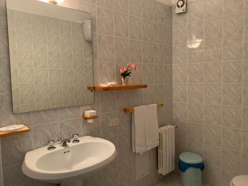 Hostal Residence Il Varco Del Pollino