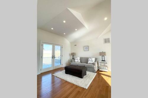 Luxury Sea Bright Home, Ocean Views