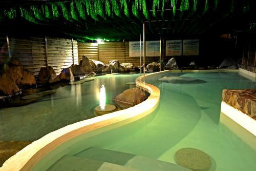 Chat Hot Spring Resort