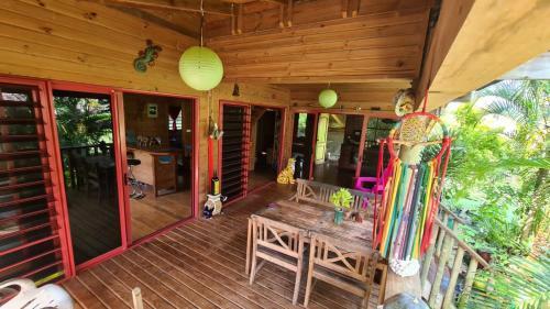 Bed & Breakfast B & Bee Wild Island