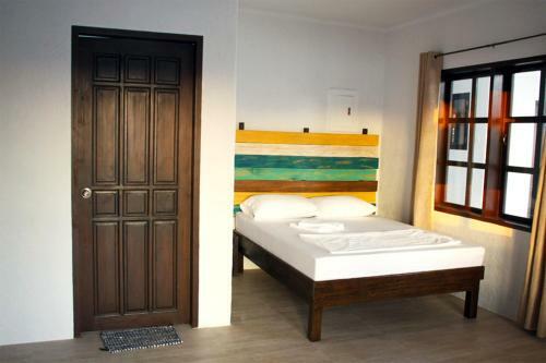 Hostal Sentro Suites Siargao
