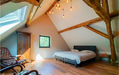 Nice Home In Knesselare With 6 Bedrooms