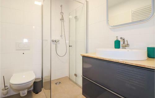 Beautiful Apartment In Gr�bming With 1 Bedrooms