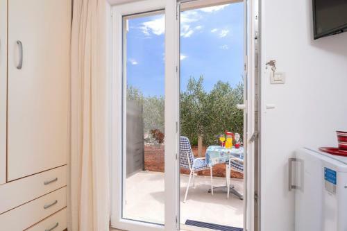 Hostal Rooms & Studio Villa Fio
