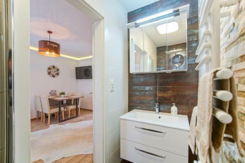Apartamento Auszeit Leoben 1 Mit Terasse Und Gratis Parkplatz