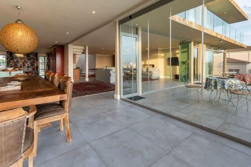 Van Aardtspos Guest House