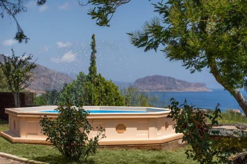 Villa Avlos