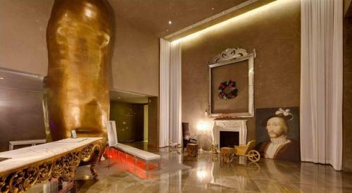 Luxury Condo W Icon With City Views