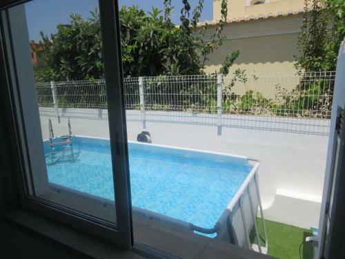 Moradia Geminada V2- Piscina Privada