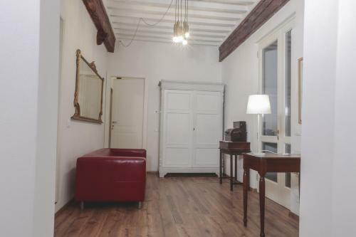 Hostal San Pierino Charming Rooms