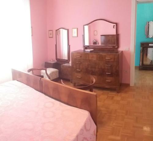 Hostal La Montecchia House