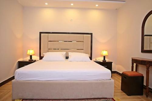Luxury 3 Bedrooms Apartment