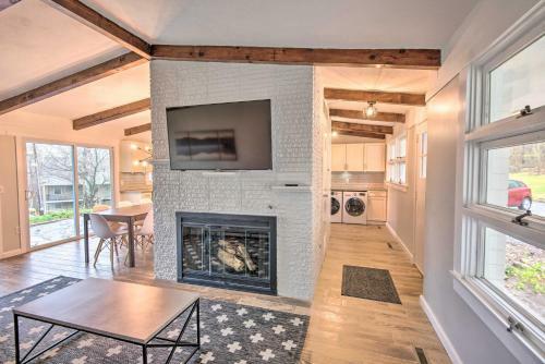 Laconia Hideaway Less Than 2 Miles To Lake Winnipesaukee!