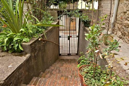 Casa Mila Garden Apartment