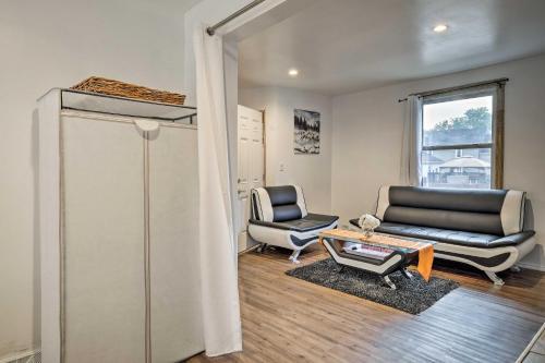 Gloversville Apartment With Fireplace And Essentials!