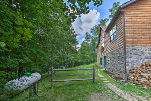 Butler Cabin On 19 Acres With Hot Tub And Fire Pit!