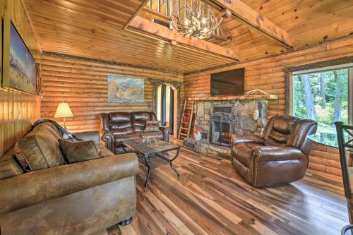 Alpine Adventures Cozy Log Cabin With Deck And Views!