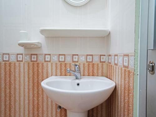 Hotel Oyo 90836 Bartu Guesthouse