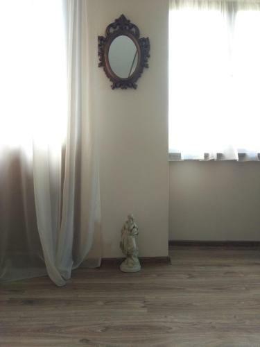 Sunny Aura Apartment