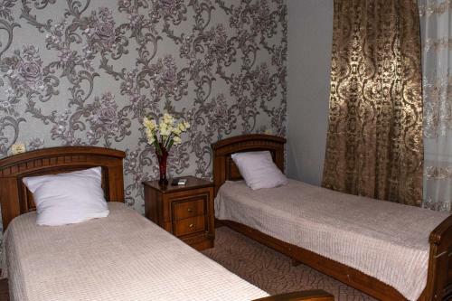 Hostal ????????