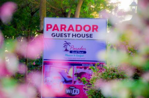 Hostal Parador Guest House