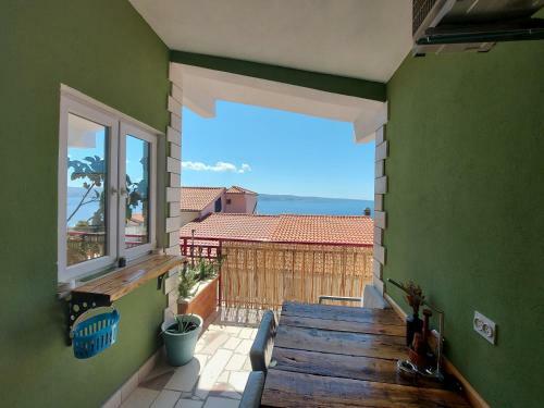 Apartments Petar Btw. Split And Omi?