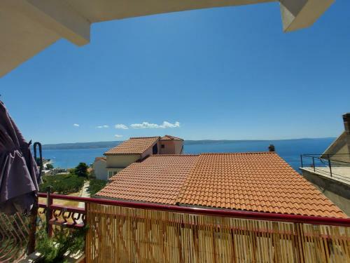 Apartments Petar Btw. Split And Omi?