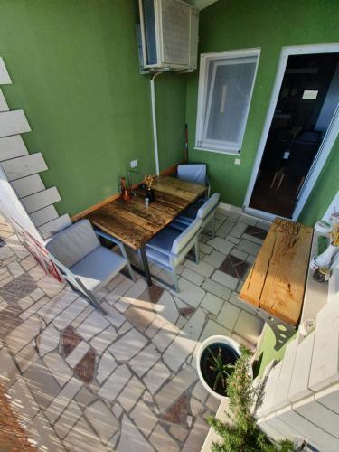 Apartments Petar Btw. Split And Omi?