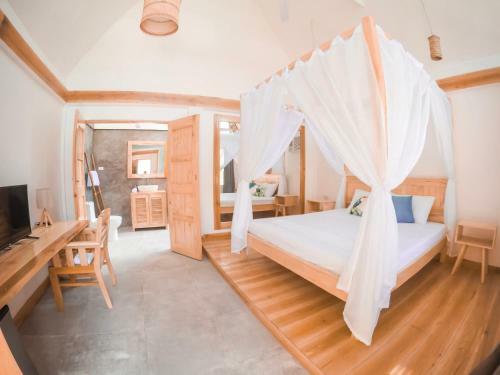 Hotel Bermuda Triangle Bungalows