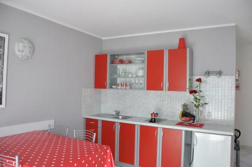 Apartment Red