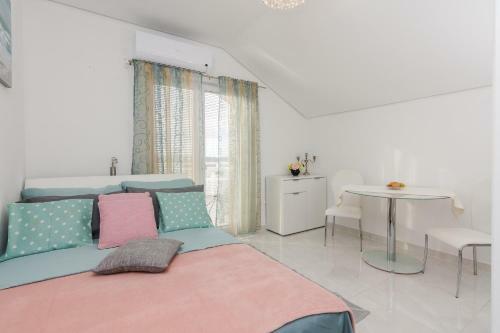 Villa Flora Maris Apartments