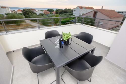 Luxury Apartments Leonika