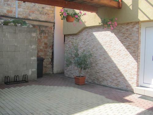 Rekrea?n� D?m Strachot�n