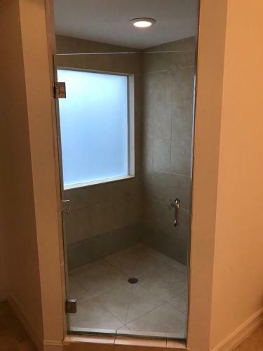 Sunny And Relaxing 2br Apartment With Parking!