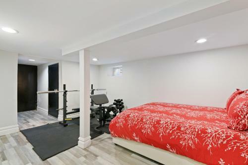 Secluded Williamsburg House With Gym And Pooltable
