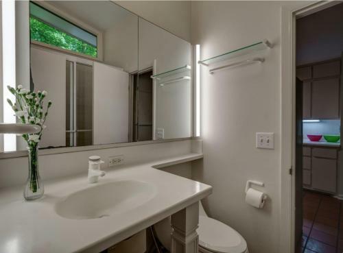 Mid Century Designer Home