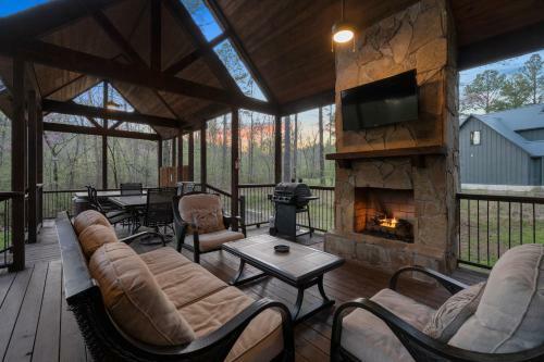 Adventure Awaits, Creekside