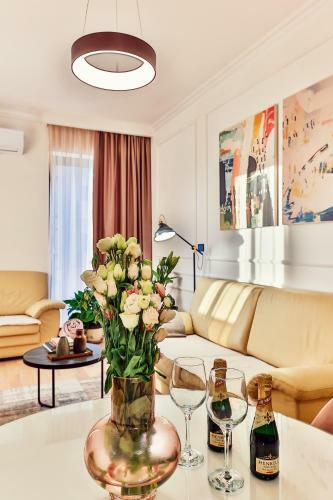 A21 Soho City - Lux Apartment! New!!!
