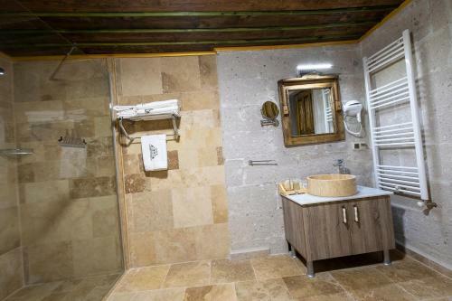 Bed & Breakfast Underground Cave Suites Hotel