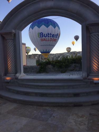 Bed & Breakfast Underground Cave Suites Hotel